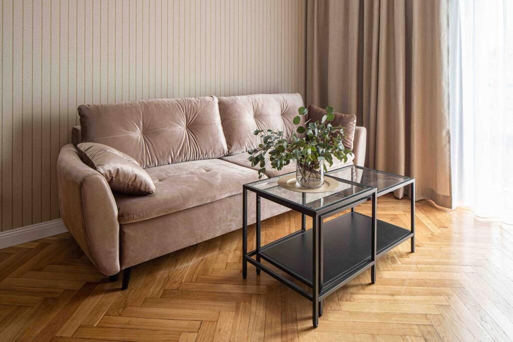 Wyzwolenia Apt , Lazienki Park & Zbawiciela Sq. 2' Варшава Екстер'єр фото