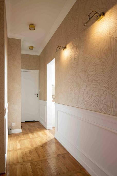 Wyzwolenia Apt , Lazienki Park & Zbawiciela Sq. 2' Варшава Екстер'єр фото